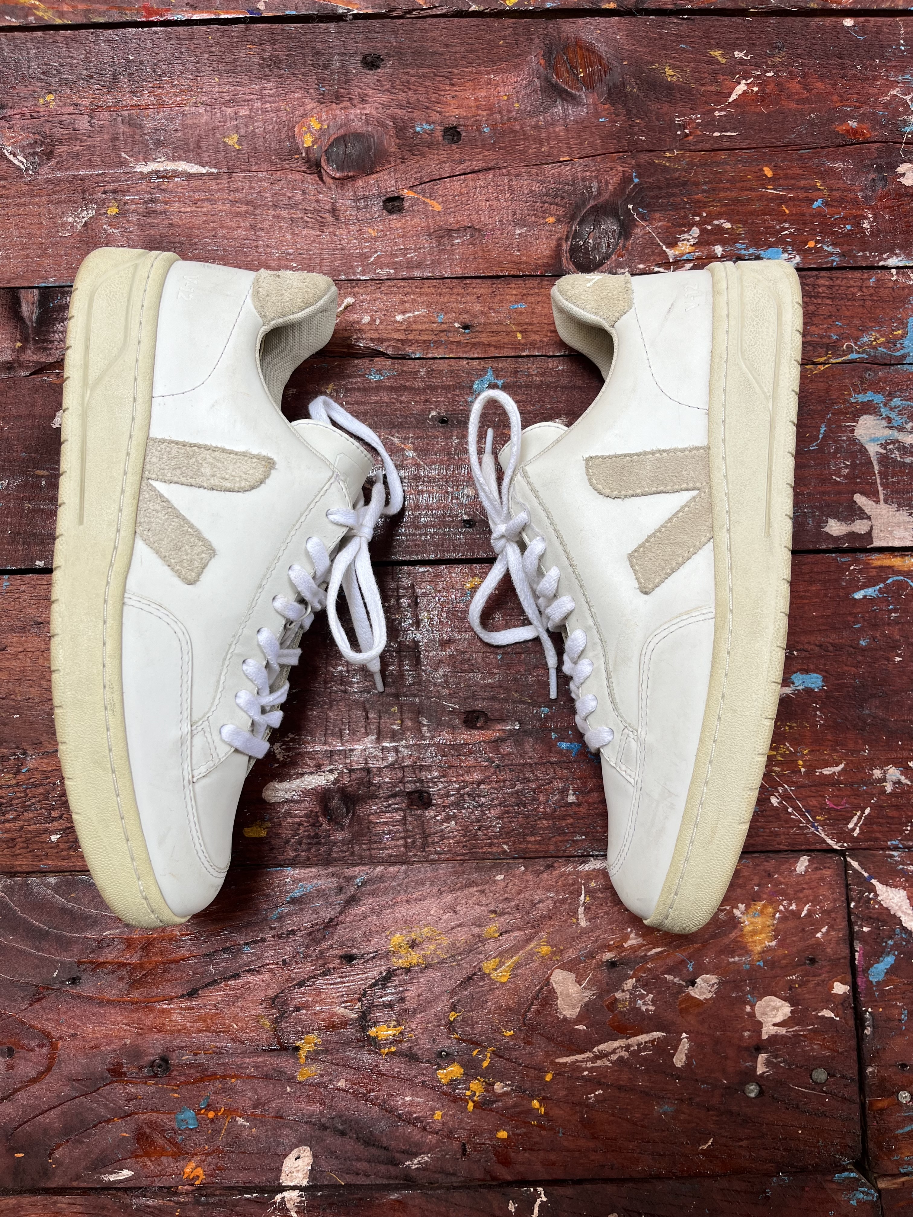 Veja V-12 White Leather Sneakers {8/42}