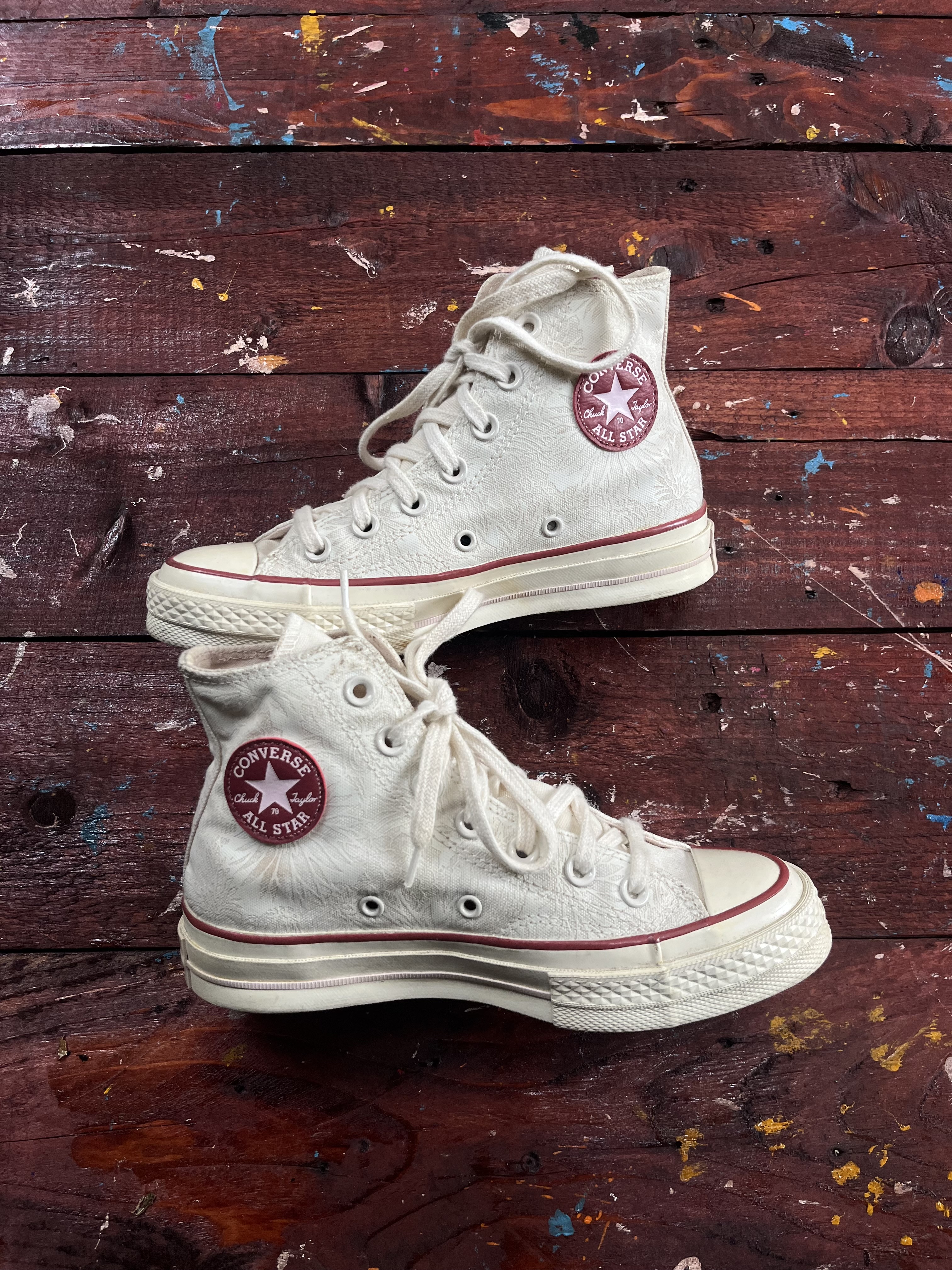 Vtg Chuck 70s {3/35}