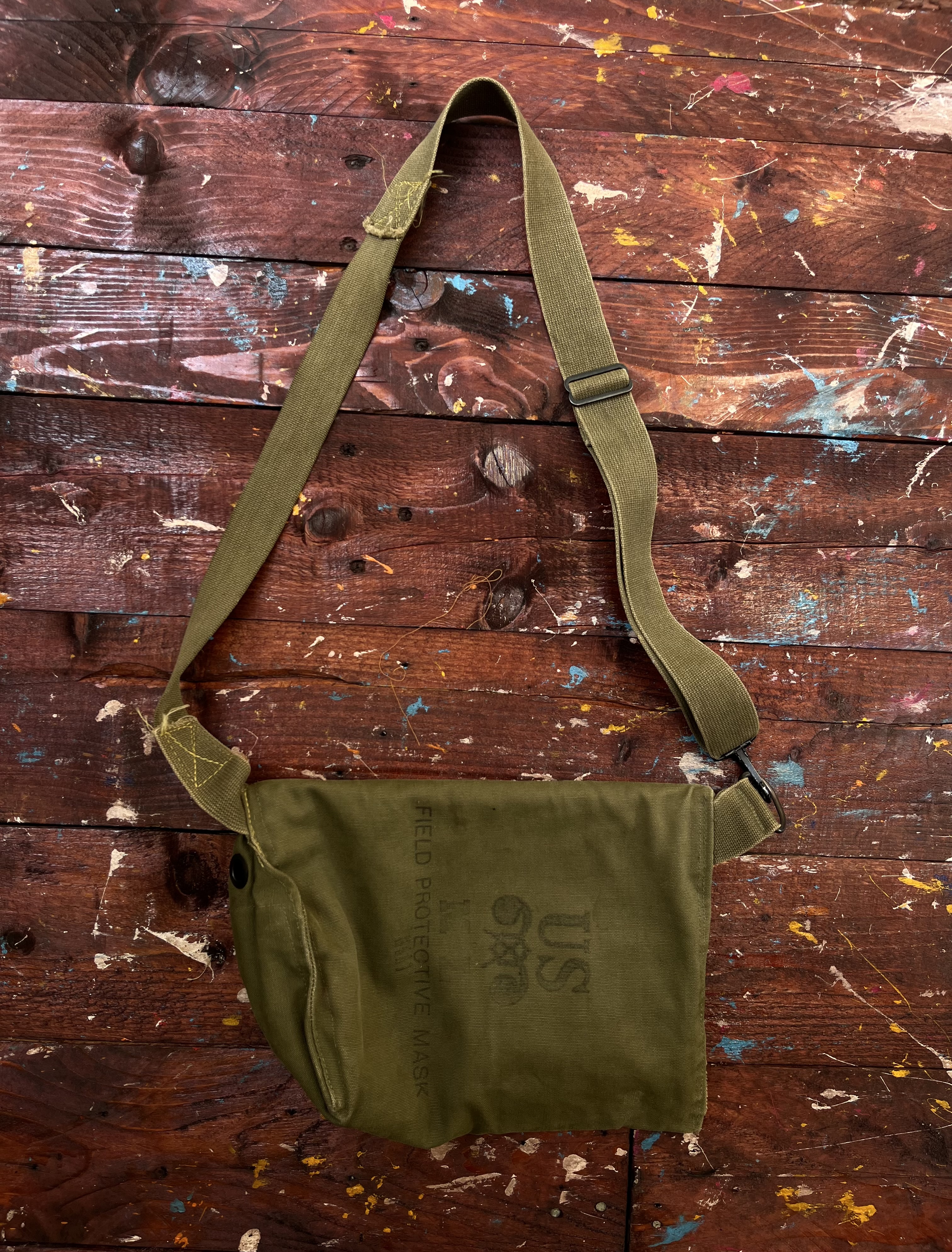 Vtg Army M9A1 Gas Mask carrying Bag